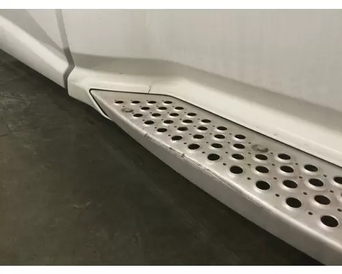 Kenworth T660 Skirt