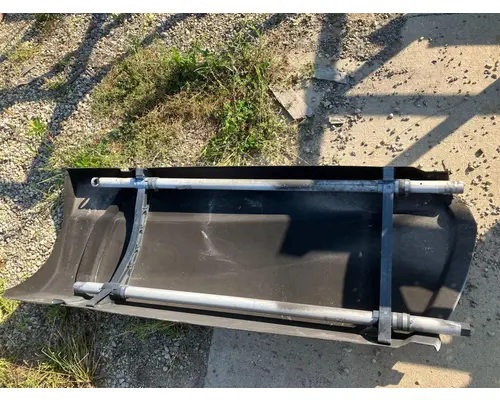 Kenworth T660 Skirt
