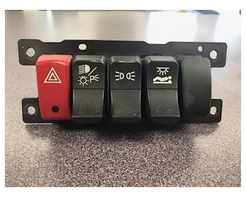 Instrument Cluster KENWORTH T680 SWITCHES Boots &amp; Hanks Of Ohio