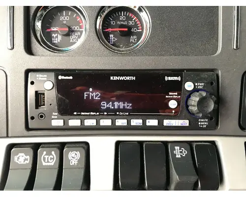 Radio Kenworth T680 Vander Haags Inc Cb