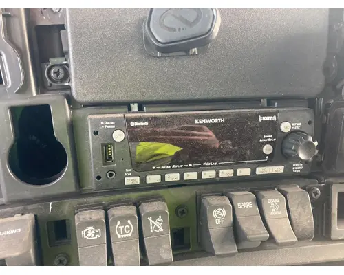 Radio Kenworth T680 Vander Haags Inc Kc