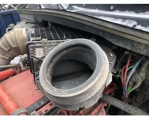 Kenworth T680 Air Cleaner