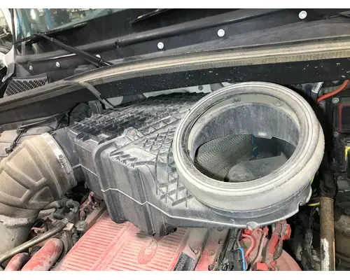 Kenworth T680 Air Cleaner