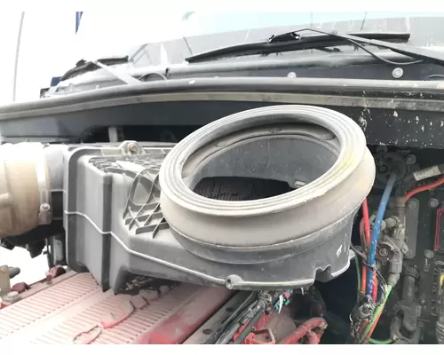 Kenworth T680 Air Cleaner