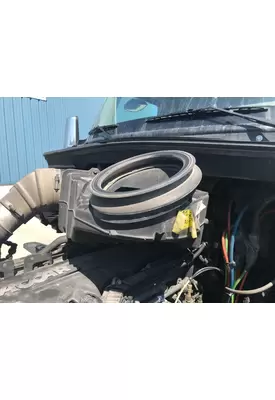 Kenworth T680 Air Cleaner