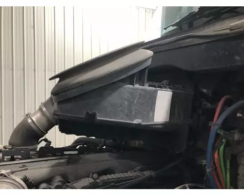 Kenworth T680 Air Cleaner
