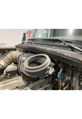 Kenworth T680 Air Cleaner