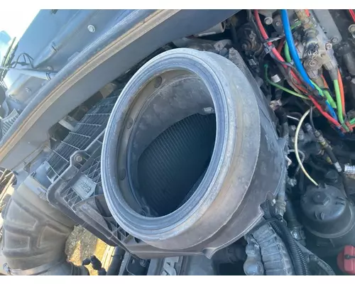 Kenworth T680 Air Cleaner