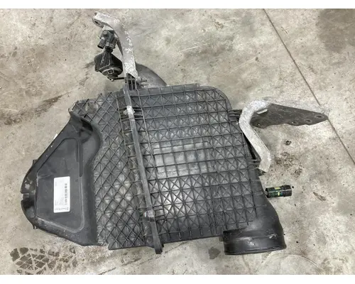 Kenworth T680 Air Cleaner