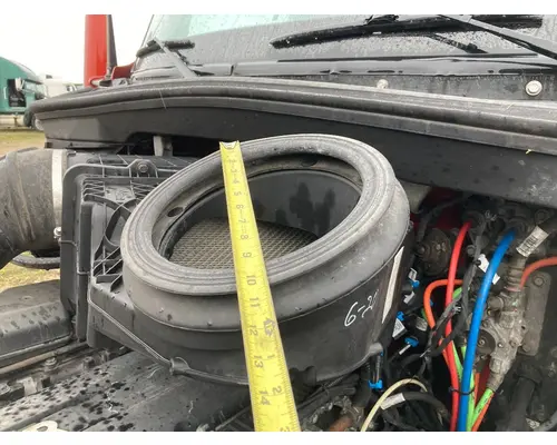 Kenworth T680 Air Cleaner