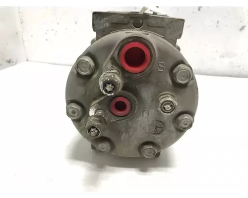 Kenworth T680 Air Conditioner Compressor