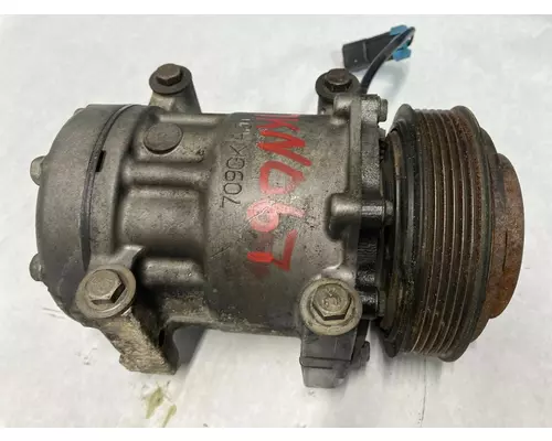 Kenworth T680 Air Conditioner Compressor