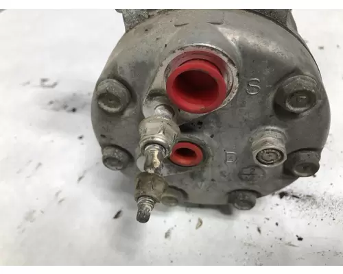 Kenworth T680 Air Conditioner Compressor