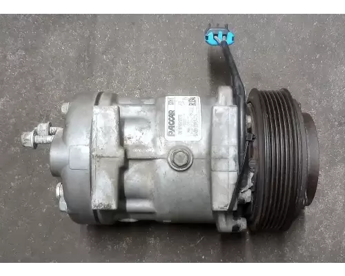 Kenworth T680 Air Conditioner Compressor