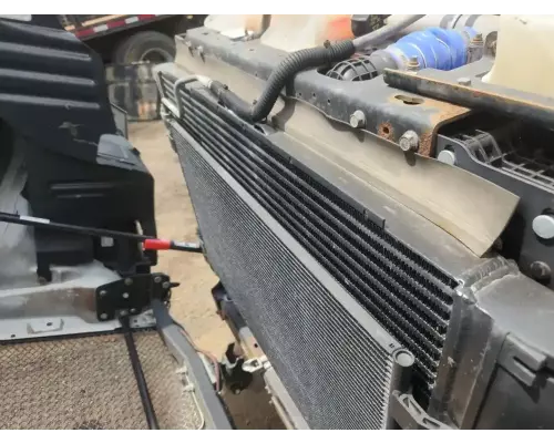 Kenworth T680 Air Conditioner Condenser