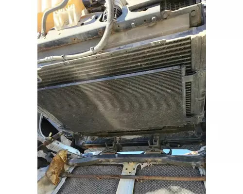 Kenworth T680 Air Conditioner Condenser