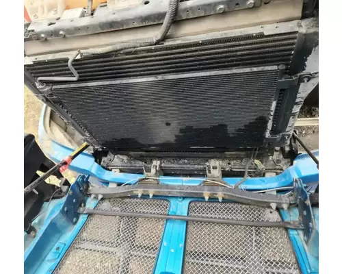 Kenworth T680 Air Conditioner Condenser