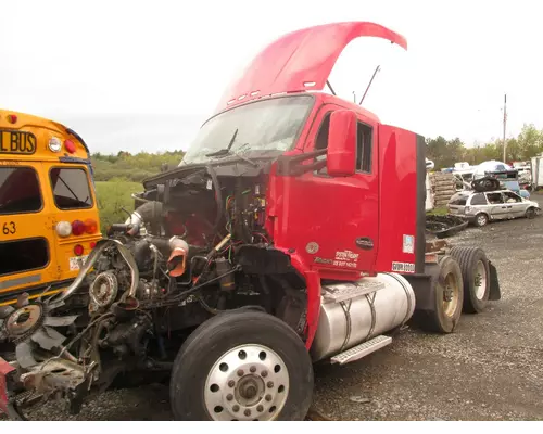 Back Glass KENWORTH T680 Dutchers Inc   Heavy Truck Div  Ny