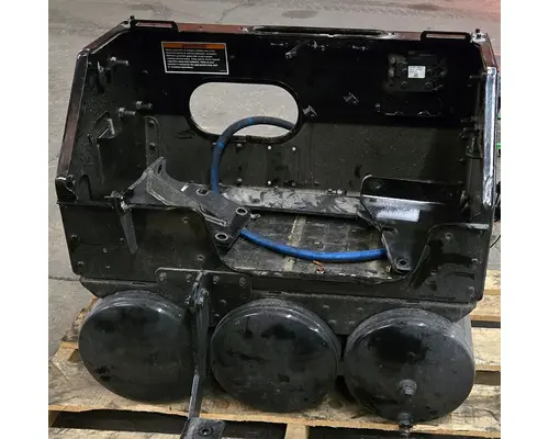 Battery Box KENWORTH T680 High Mountain Horsepower