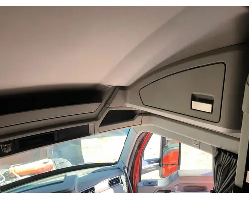 Kenworth T680 Body, Misc. Parts