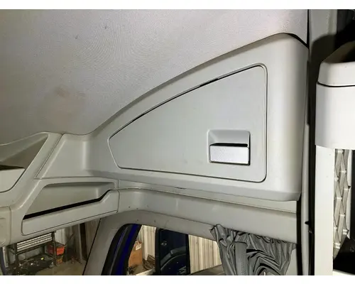 Kenworth T680 Body, Misc. Parts