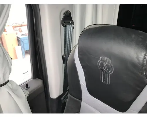 Kenworth T680 Body, Misc. Parts