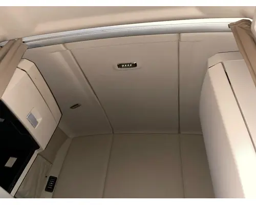 Kenworth T680 Body, Misc. Parts