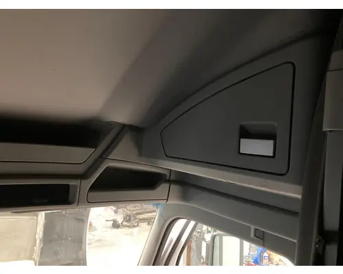 Kenworth T680 Body, Misc. Parts