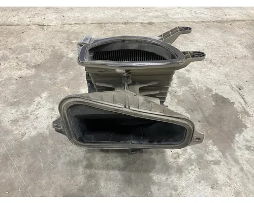 Kenworth T680 Body, Misc. Parts