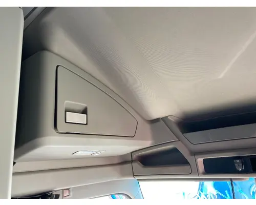 Kenworth T680 Body, Misc. Parts