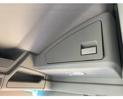 Kenworth T680 Body, Misc. Parts