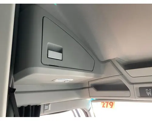 Kenworth T680 Body, Misc. Parts