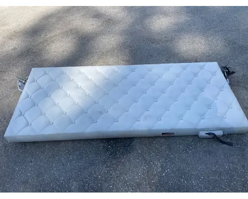 Body / Bed KENWORTH T680 Payless Truck Parts
