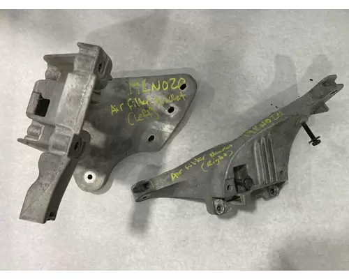 Kenworth T680 Brackets, Misc