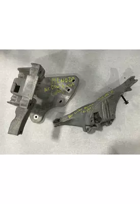 Kenworth T680 Brackets, Misc