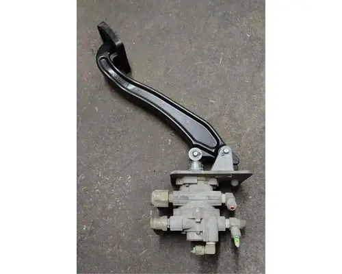 Brake / Clutch Pedal Box KENWORTH T680 Geco - Fresno