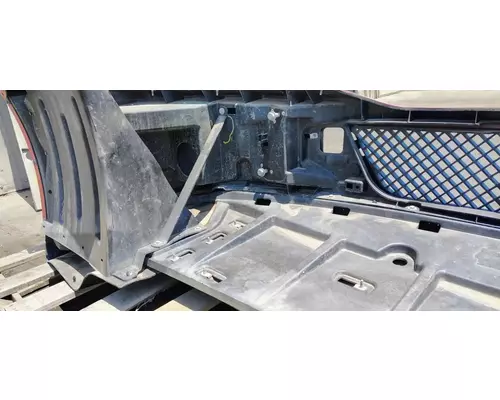 Kenworth T680 Bumper Assembly, Front