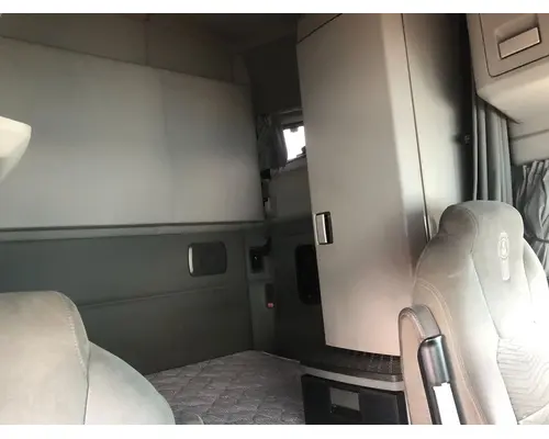 Kenworth T680 Cab Assembly