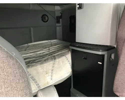 Kenworth T680 Cab Assembly