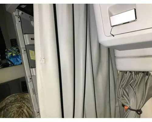 Kenworth T680 Cab Misc. Interior Parts