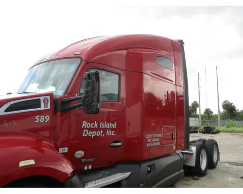 Cab KENWORTH T680 LKQ Heavy Truck - Tampa