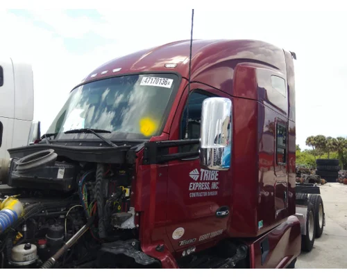 Cab KENWORTH T680 LKQ Heavy Truck - Tampa