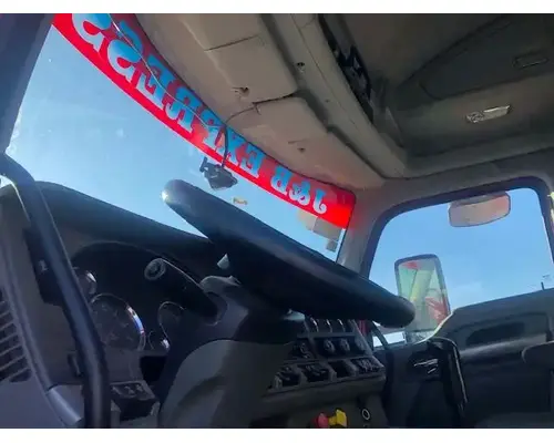 Kenworth T680 Cab