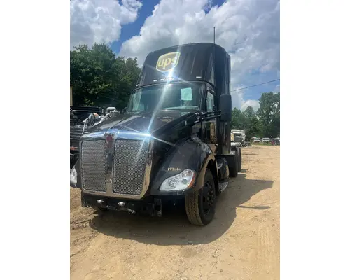 Complete Vehicle KENWORTH T680 West Side Truck Parts