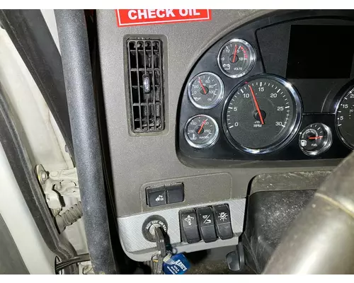 Kenworth T680 Dash Assembly