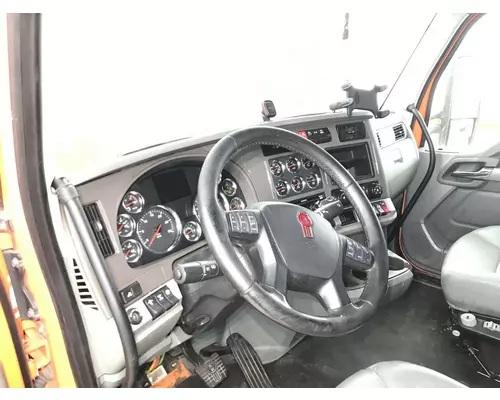 Kenworth T680 Dash Assembly