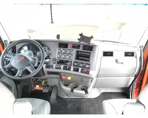 Kenworth T680 Dash Assembly
