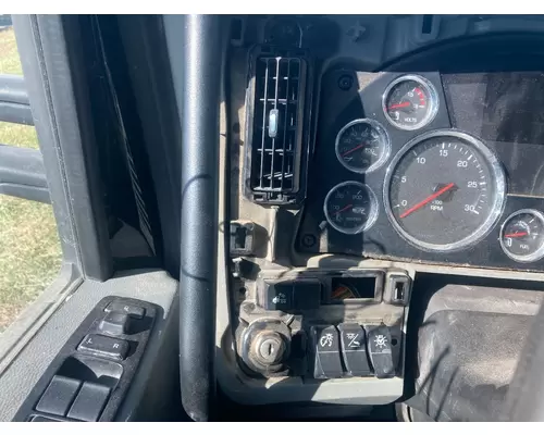 Kenworth T680 Dash Assembly