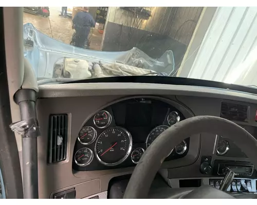 Kenworth T680 Dash Assembly