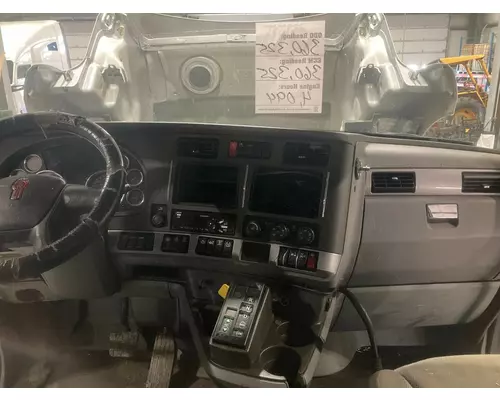 Kenworth T680 Dash Assembly